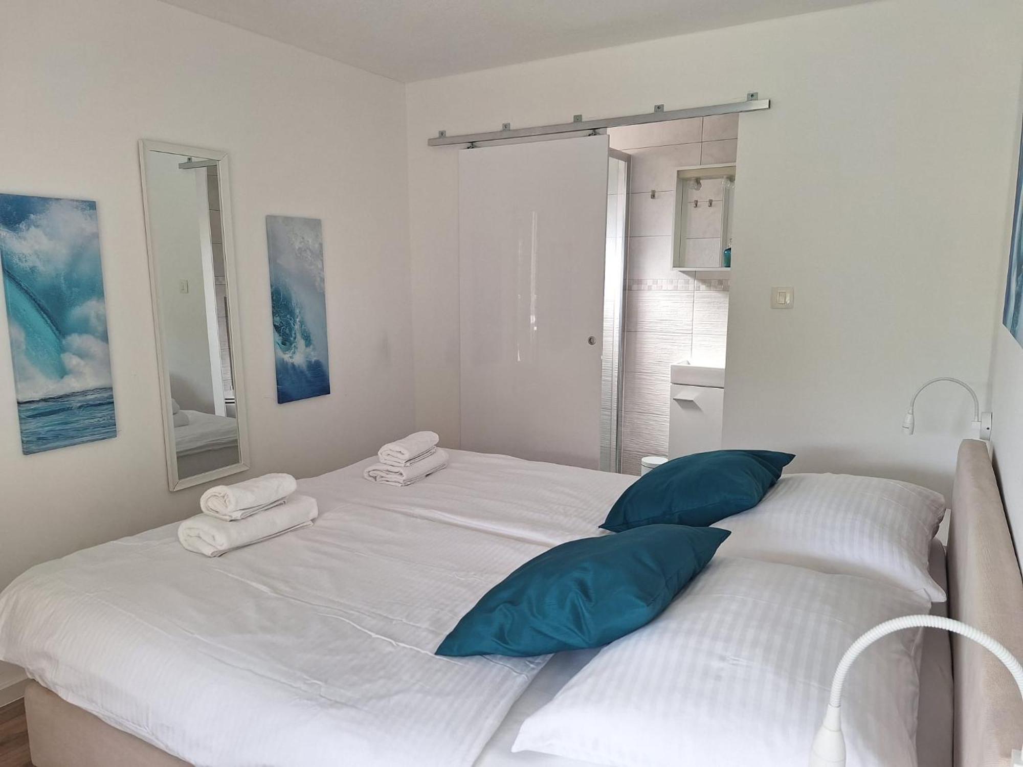 Boora Glamp Experience & Heated Infinity Pool Hotel Senj  Exterior photo