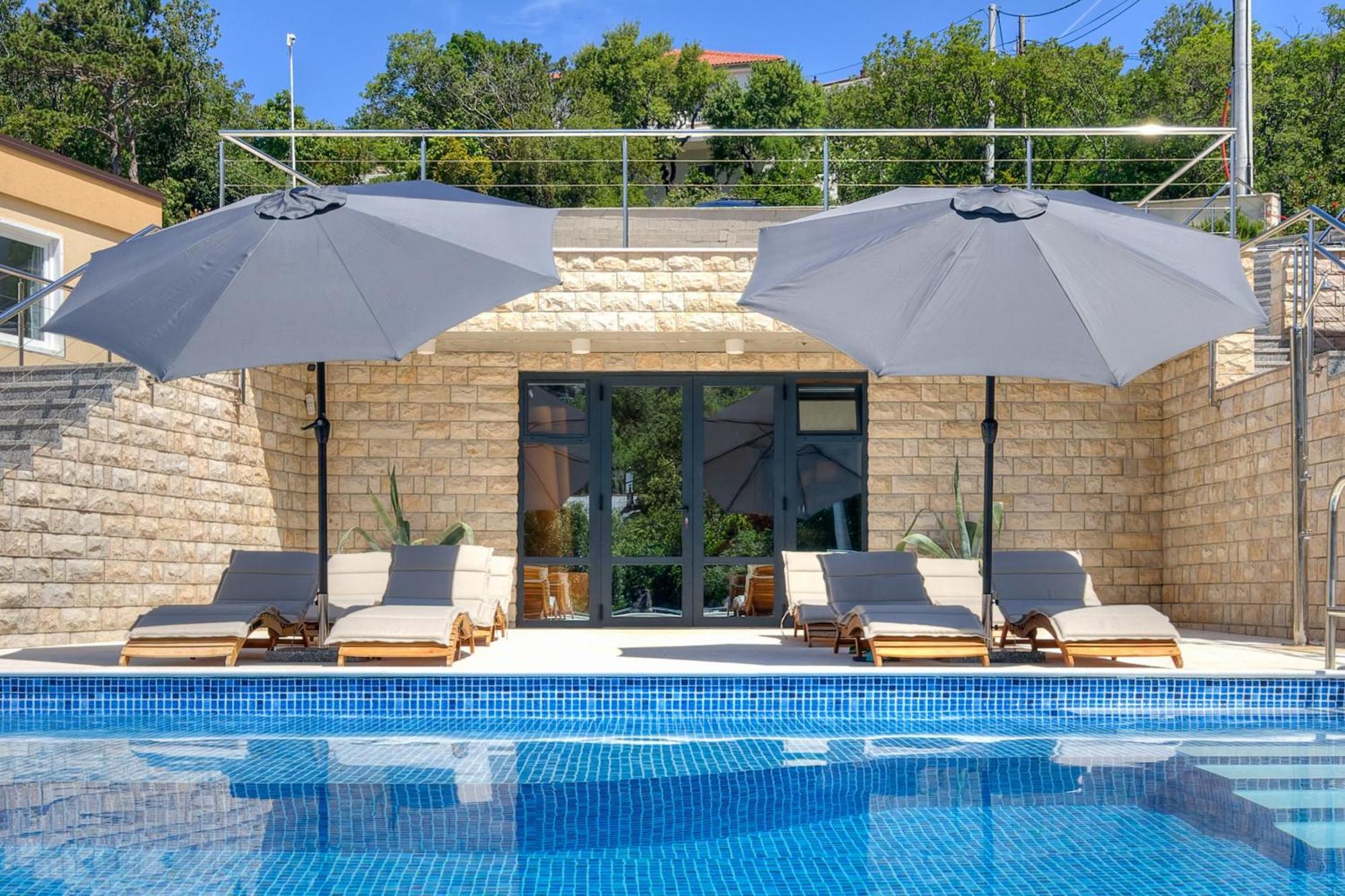 Boora Glamp Experience & Heated Infinity Pool Hotel Senj  Exterior photo